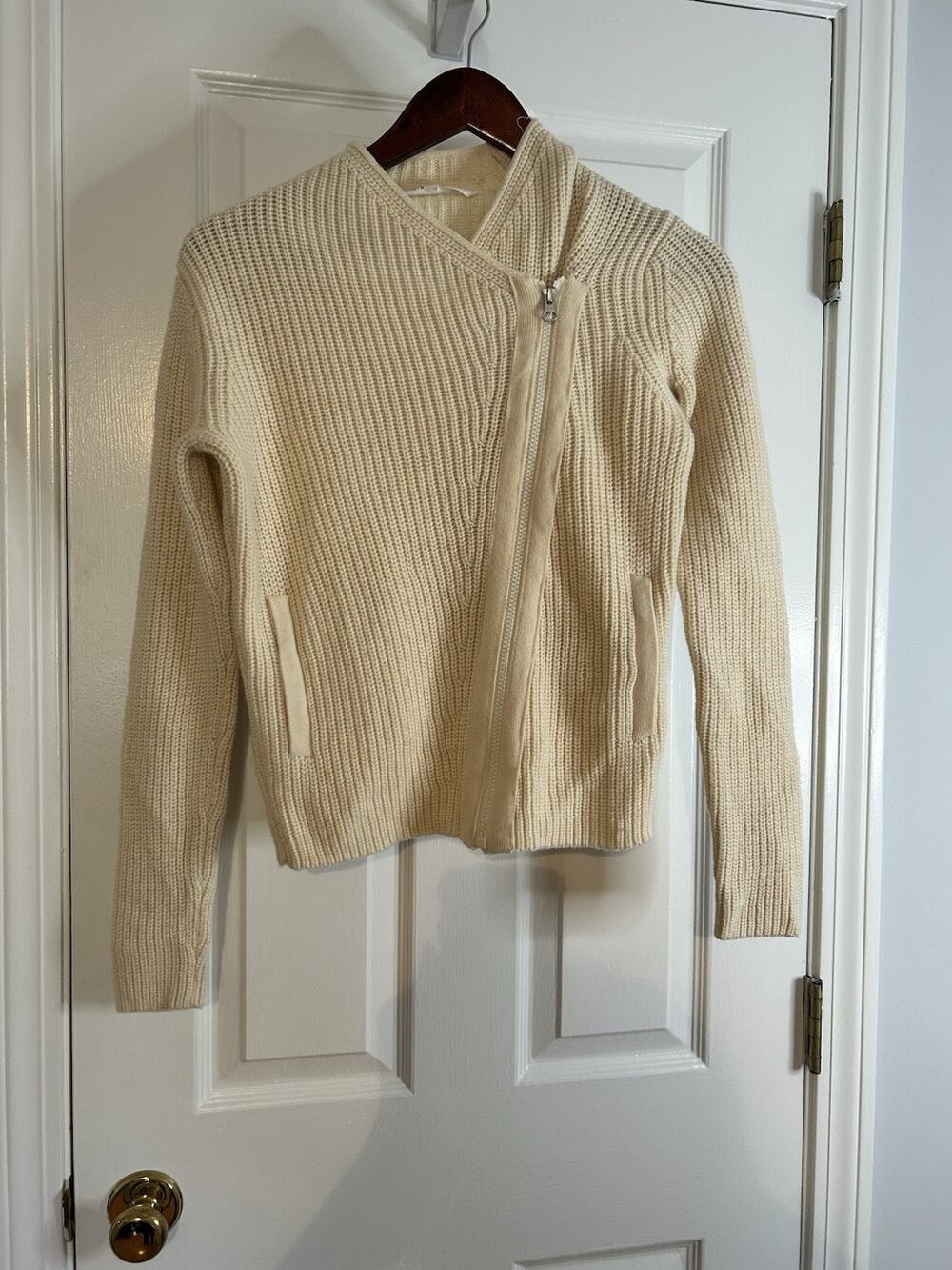 Athleta XS 100% Merino Wool Moto Cardigan Sweater Jacket Cream Asymmetrical